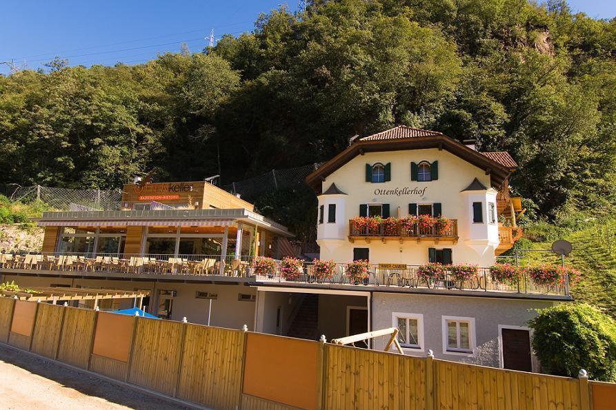 Ottenkellerhof Bolzano Bagian luar foto